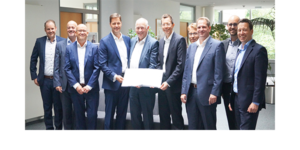 Unterzeichnung des Outsourcing-Vertrags am 17. Juli 2019 in Gütersloh, © Arvato Systems GmbH 2019